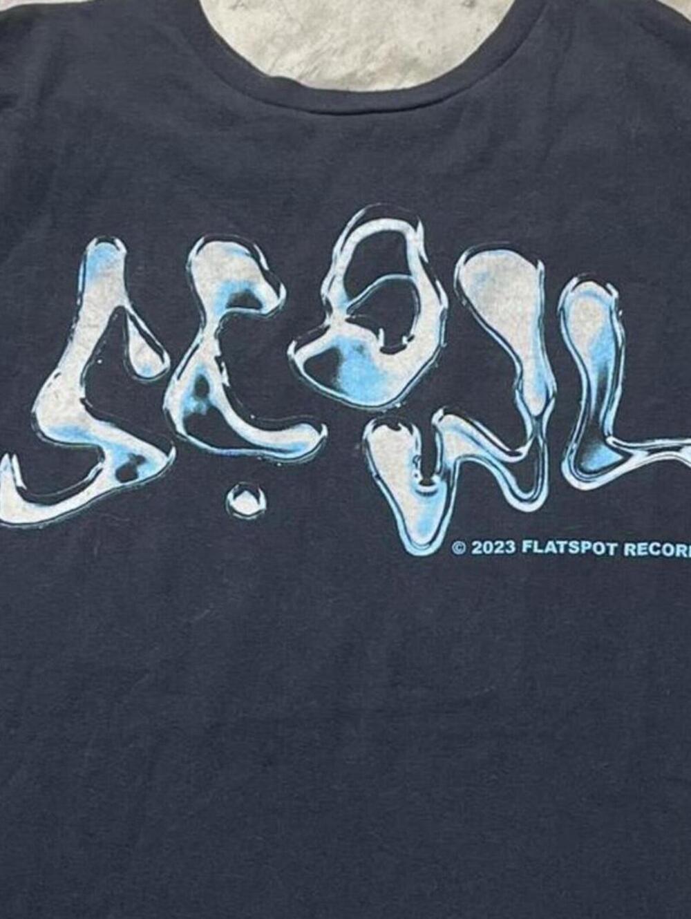 Scowl Preowned XL T-shirt